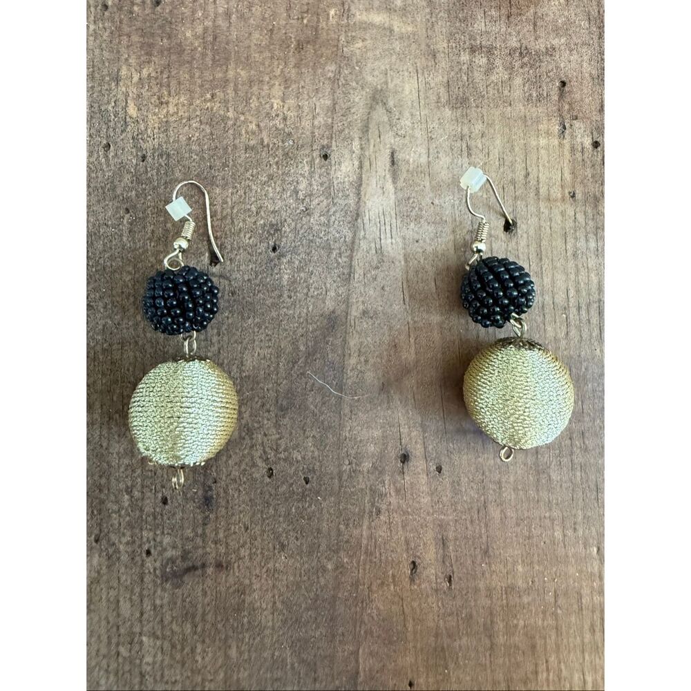 Fashion Gold Thread Black Bead Dangle Earrings